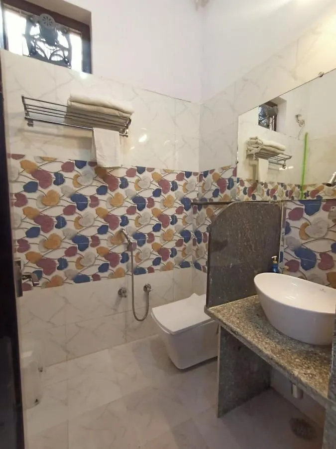 Suryakothi Guest House Ουνταϊπούρ