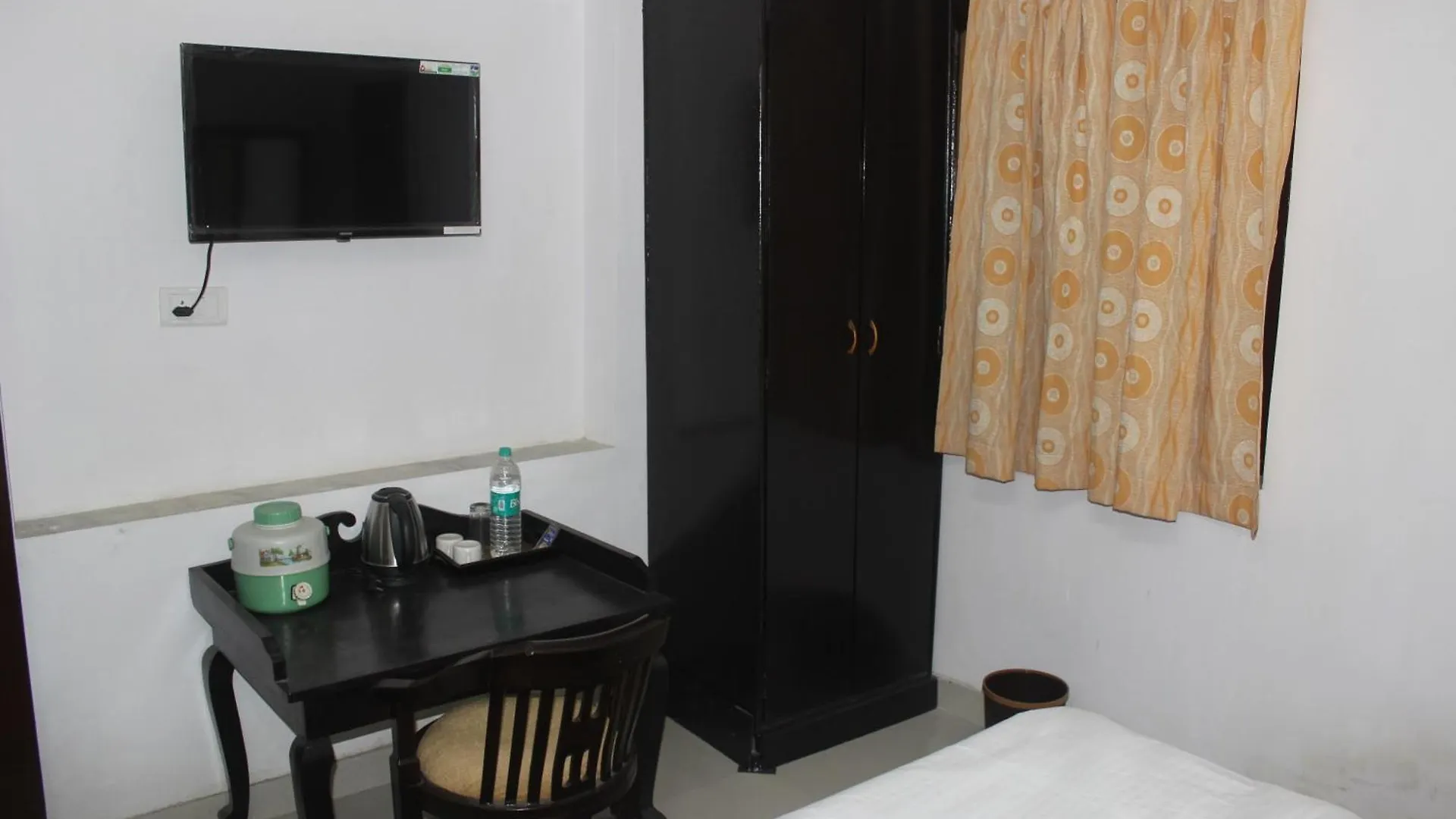 Suryakothi Guest House Ουνταϊπούρ