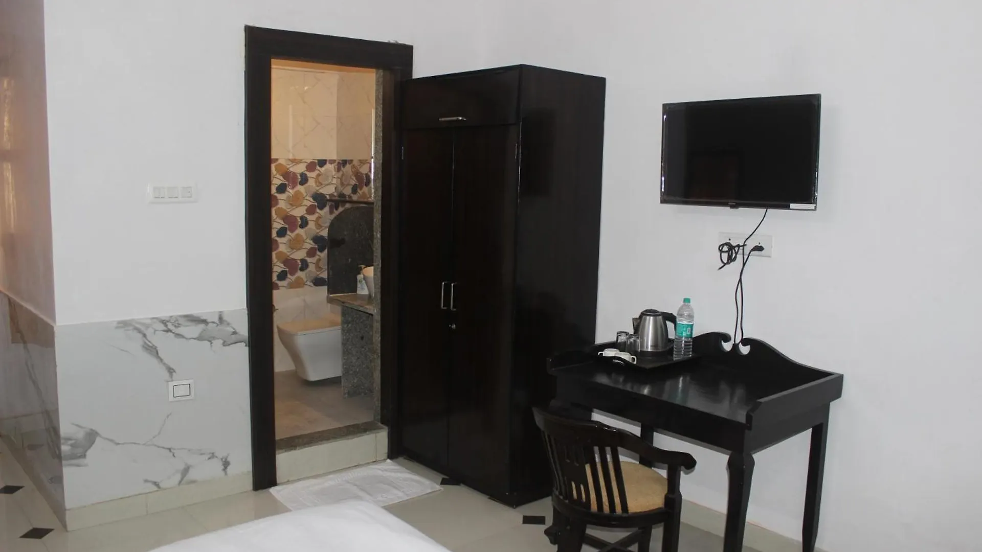 ***  Suryakothi Guest House Ουνταϊπούρ Ινδία